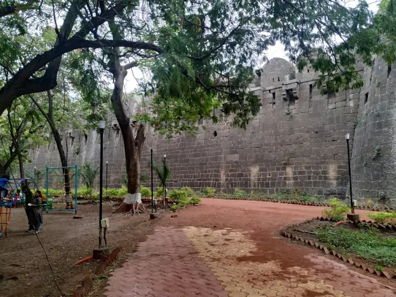 Prati Shirdi Temple to Solapur Cab